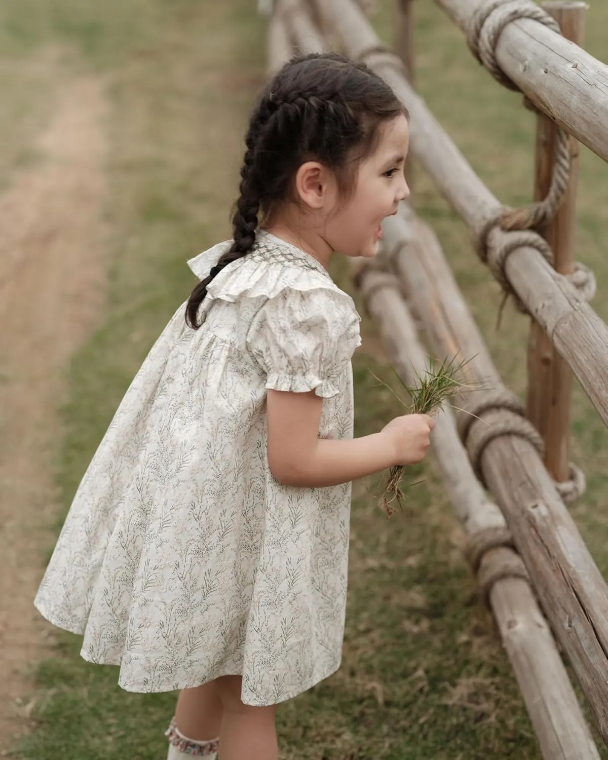 Baby Girls Long Sleeve Smocking Clothing Toddler Fall Floral Smocked Dress Vintage Dresses for Christmas Birthday Holiday