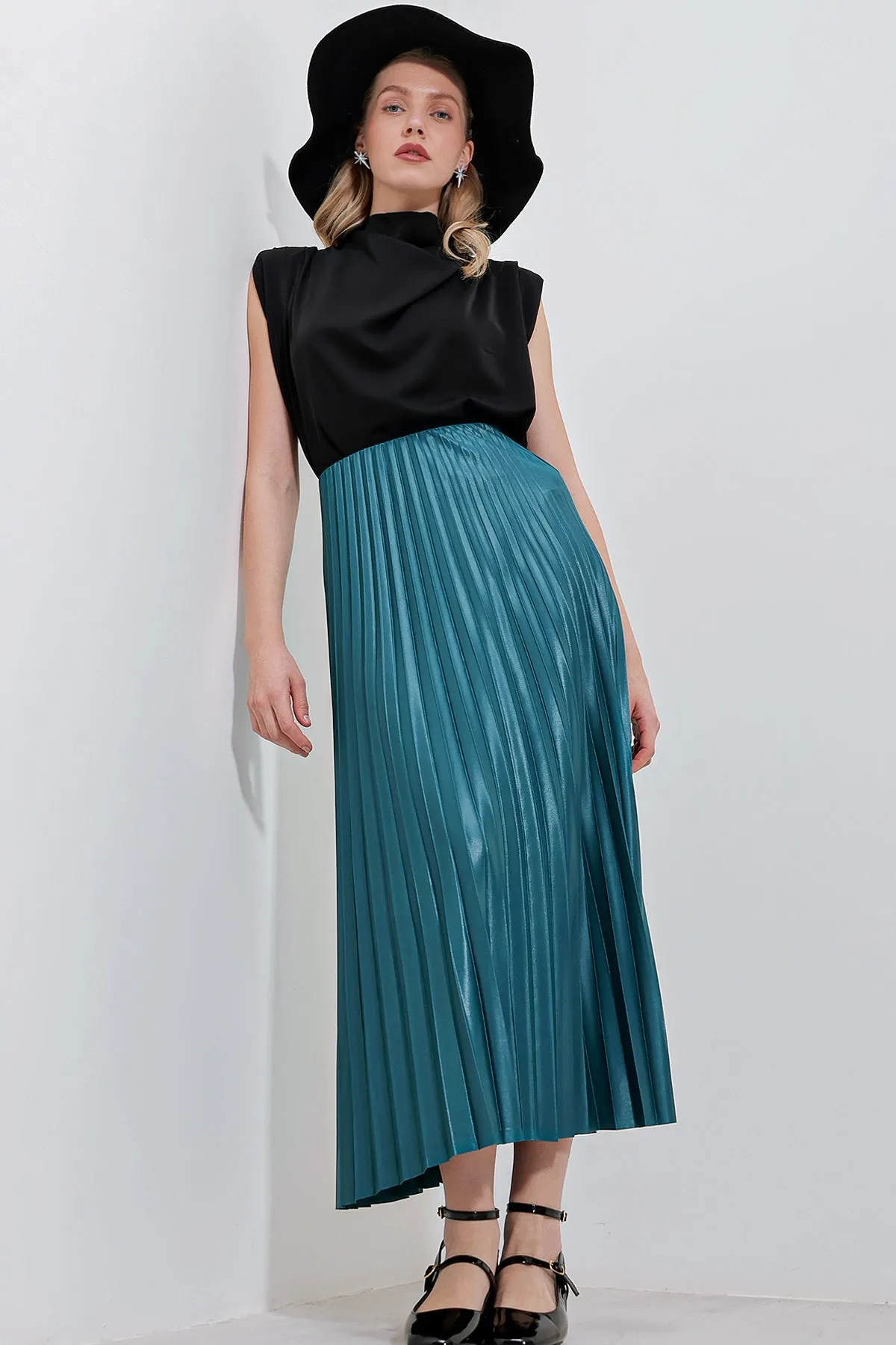 BGD Women Faux Leather Pleated Skirt - Petrol - Avondale