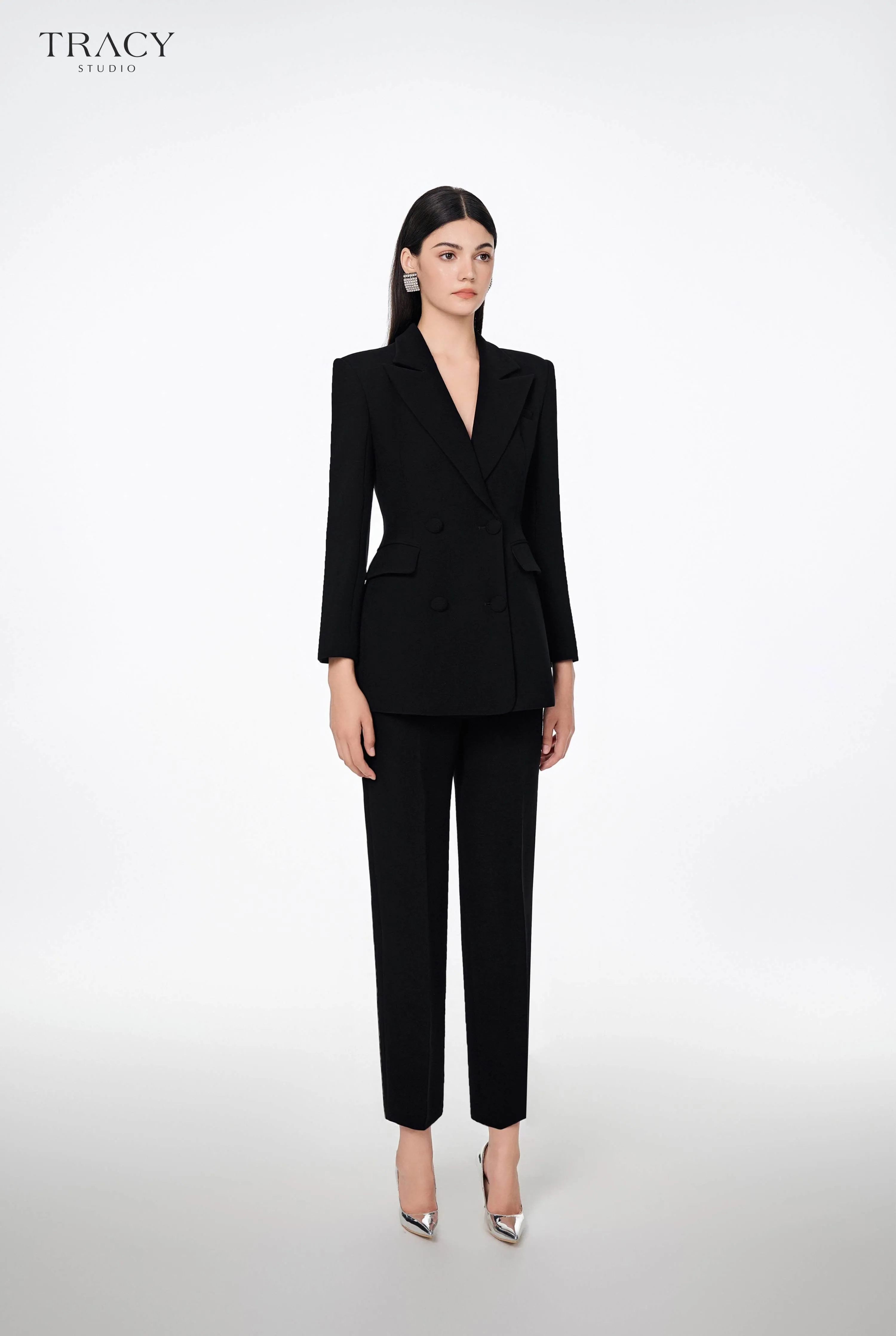 Classic Double-Breasted Peak Lapel Four Button Suit
