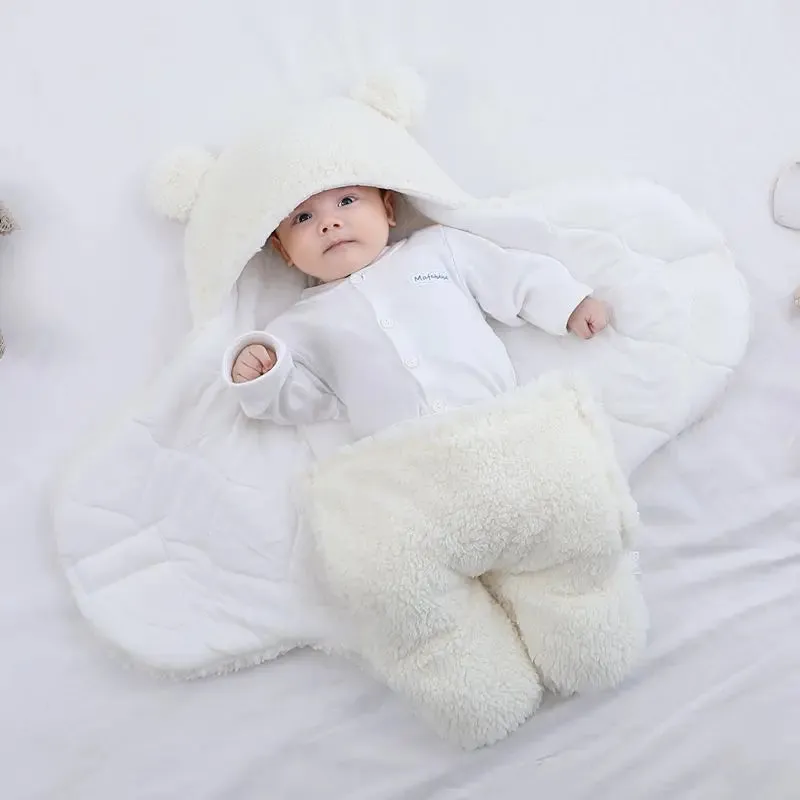 Cross border mother and baby products, newborn lamb plush blanket, baby cotton clip, autumn and winter thickened split leg sleeping bag, baby blanket