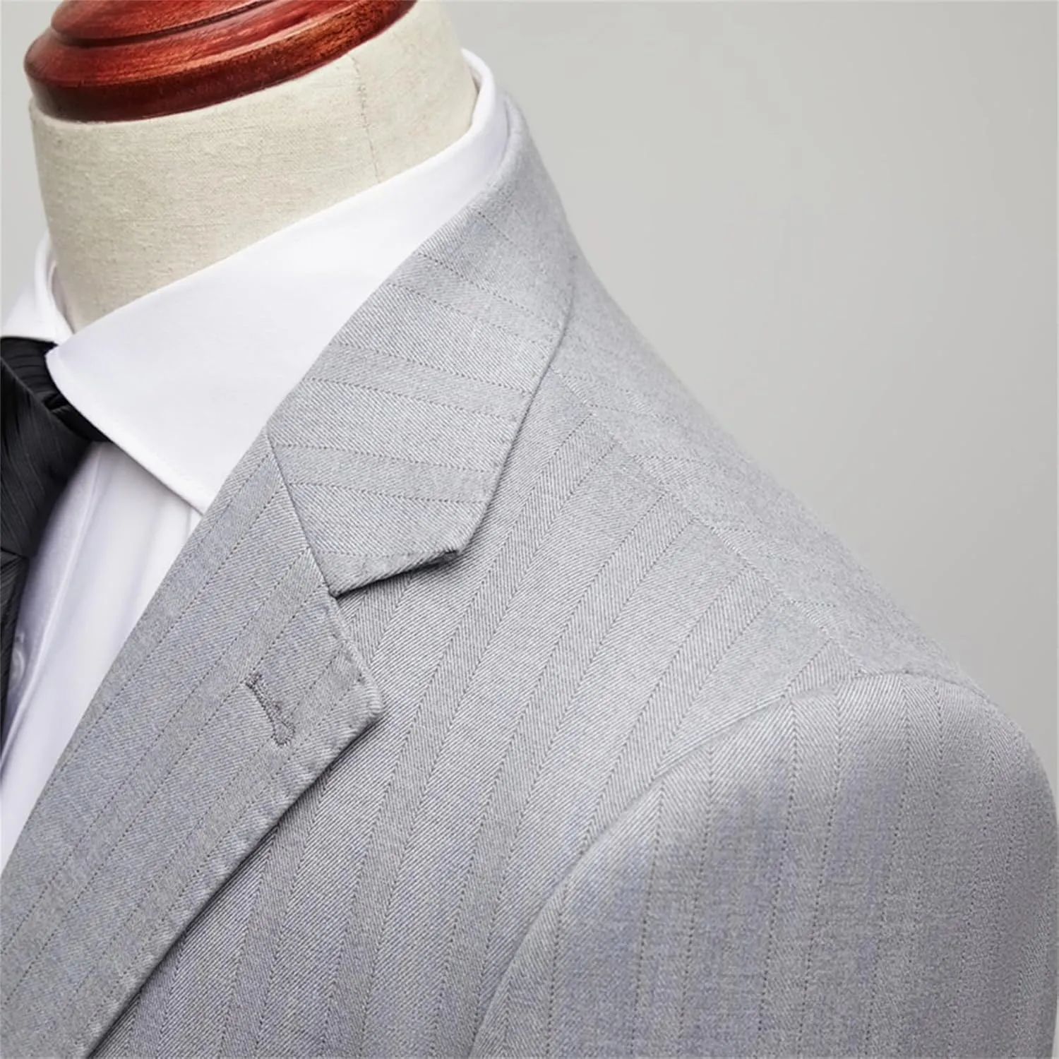 Men's Classic Stripe Suit 3 Piece Elegant Business Suit Two Button Wedding Prom Tuxedo Jacket Vest & Pants 2025